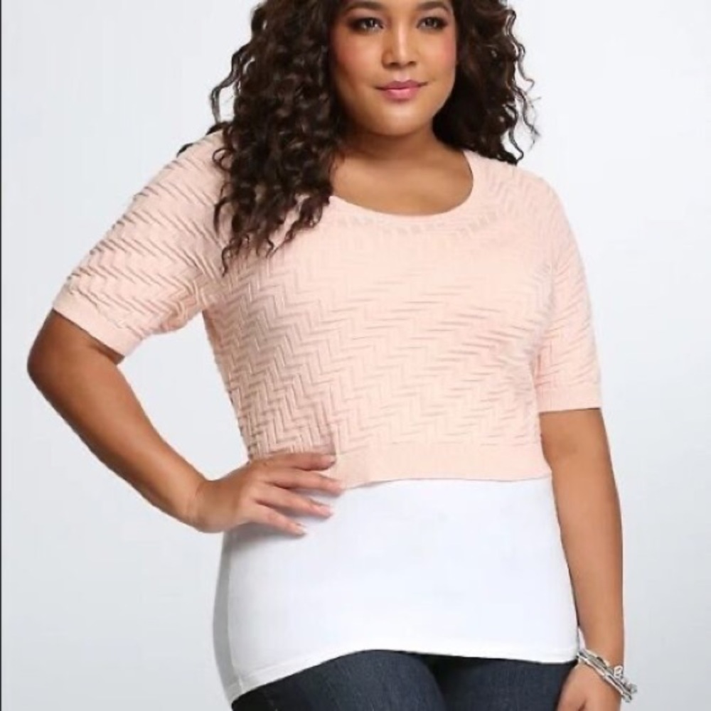 Pink/peach short sleeve cropped sweater
